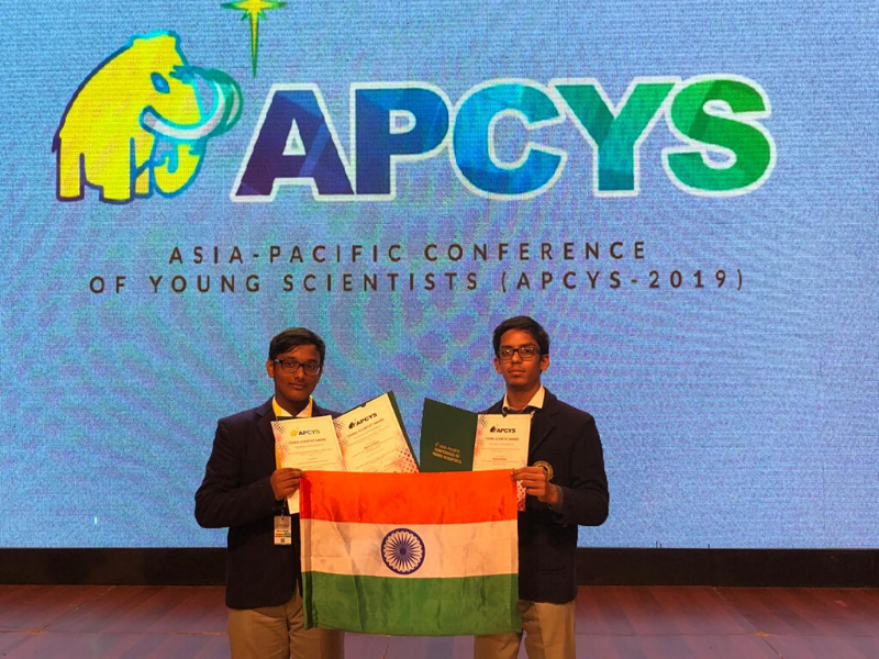 Amity students win bronze