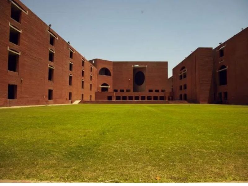 Budget 2023: Grant for IIMs reduced by half