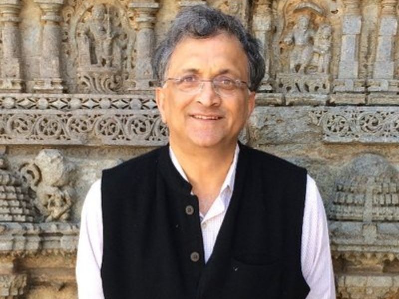 Dr Ramachandra Guha