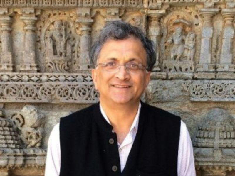 Dr Ramachandra Guha