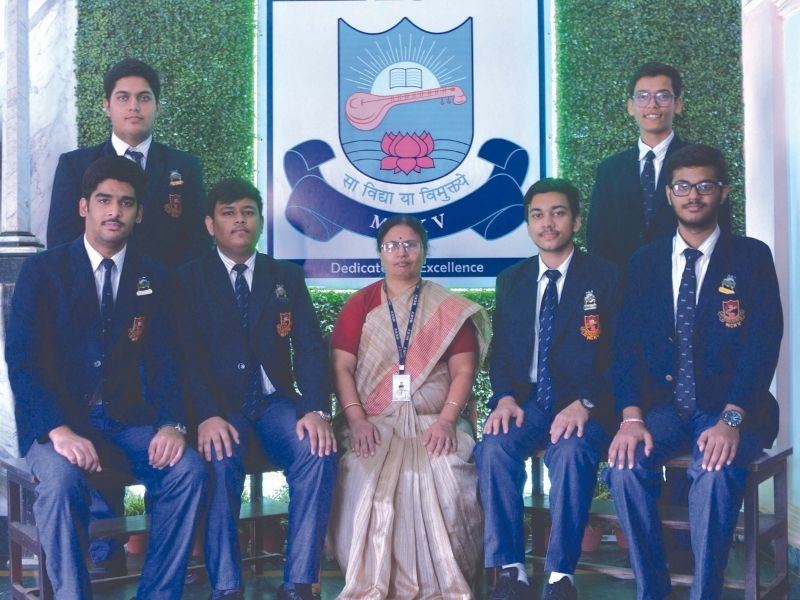 MC Kejriwal, Howrah’s Mallika Mukherjee, top 12th boys school