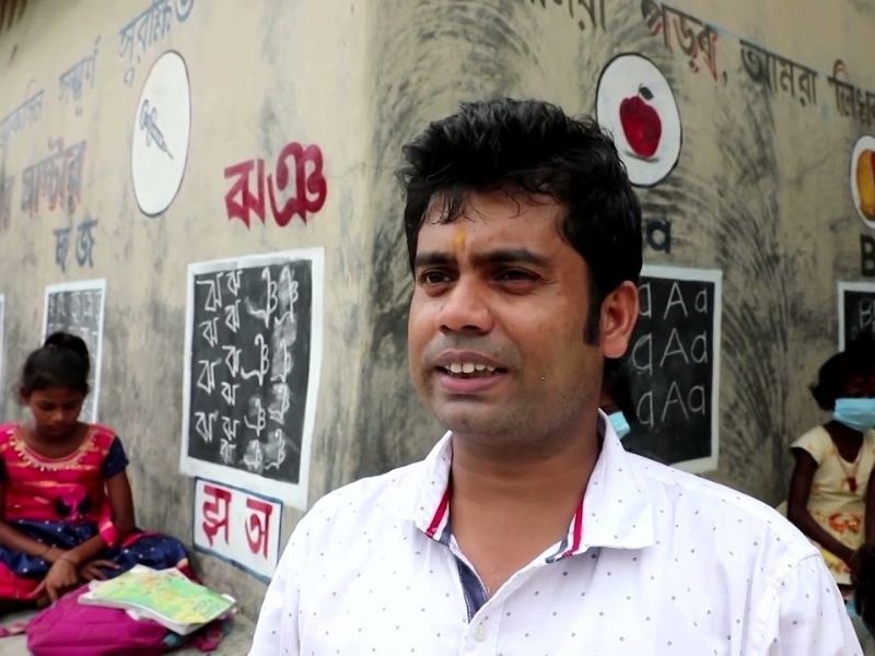 Street corner teacher: Deep Narayan Nayak
