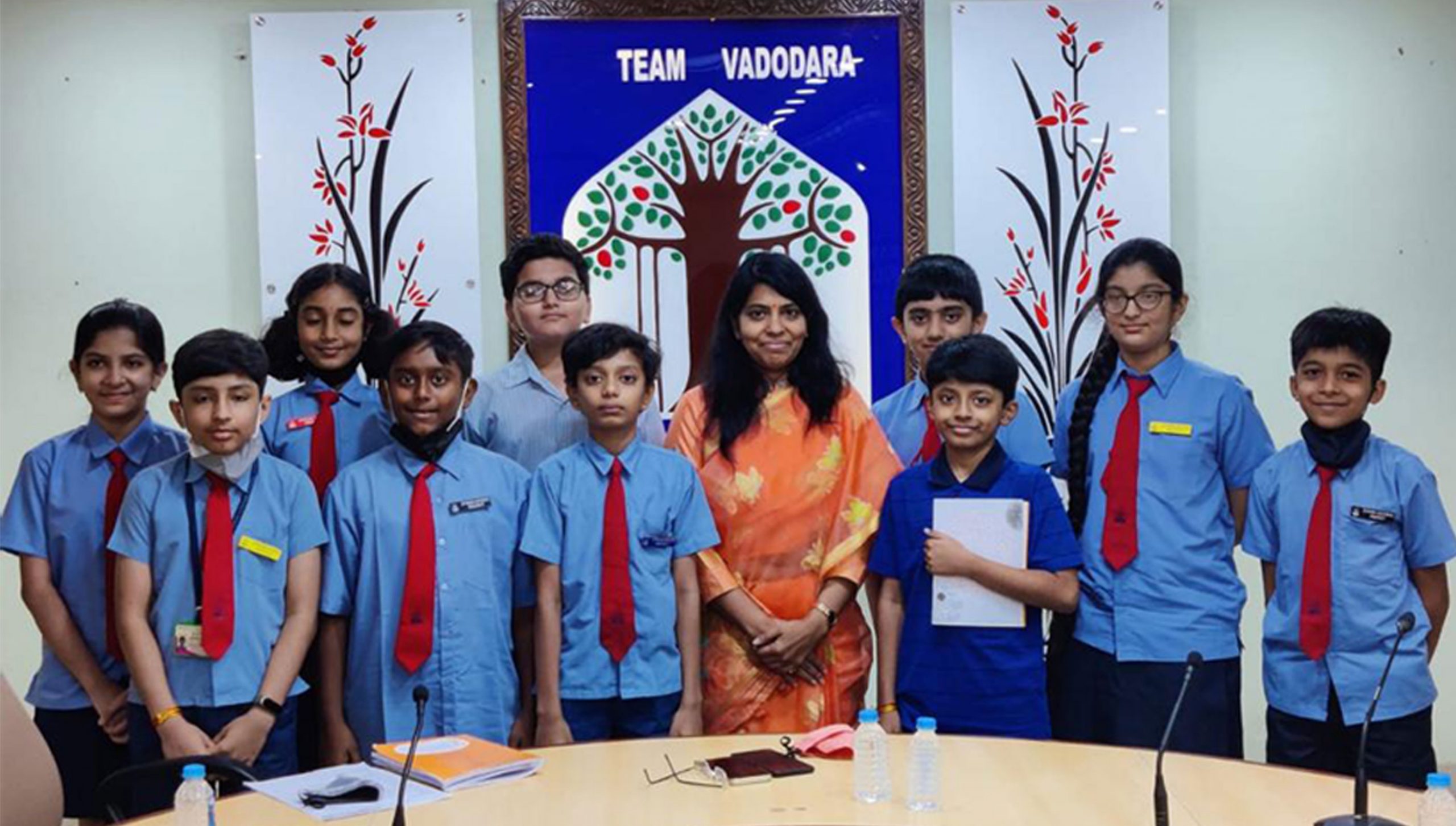 Navrachana Sama - The students of Navrachana School, Sama