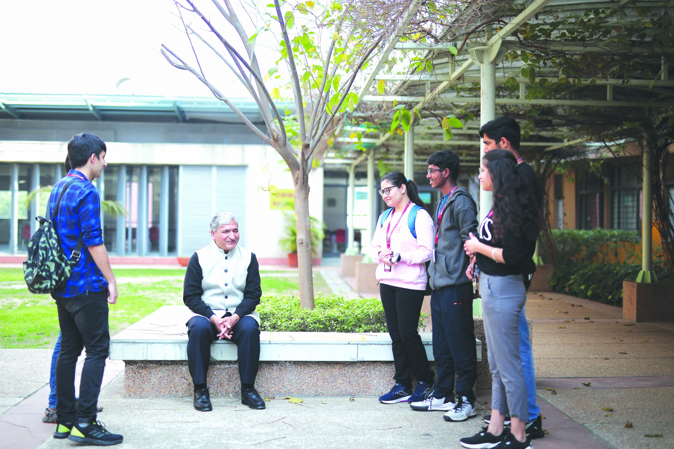 NIIT University's Rajesh Khanna (centre)