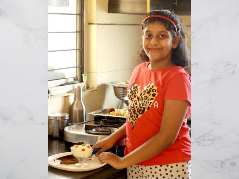 Young baker to host baking fundraiser to help badminton player