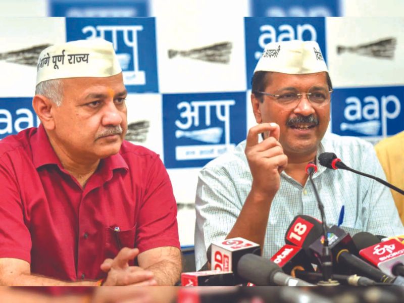 Kejriwal (right) & Sisodia: