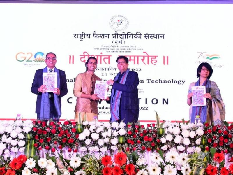 Textile minister considers to introduce technology at NIFT