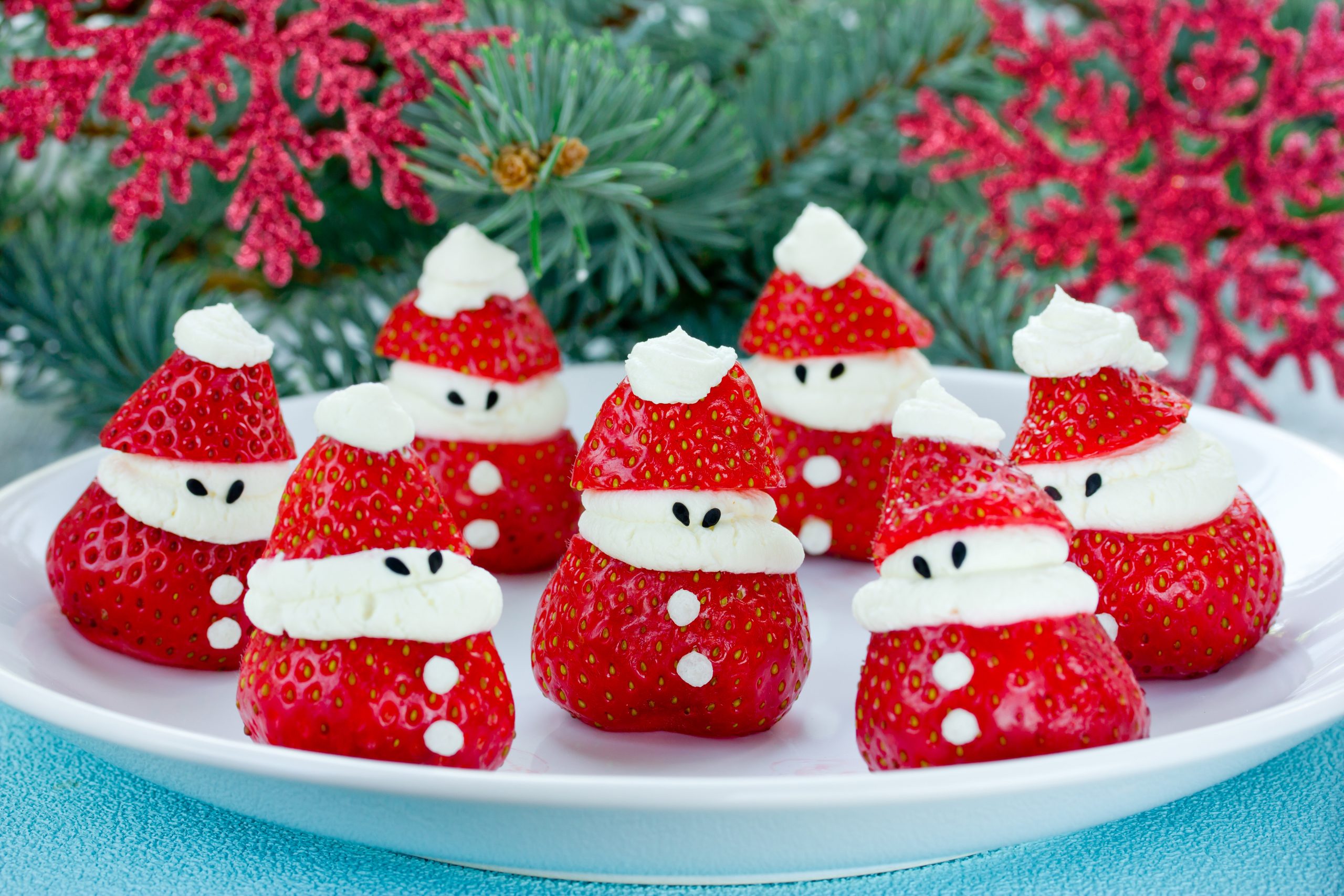 Christmas,Fun,Food,Idea,-,Strawberry,Santa,Claus,,Healthy,And