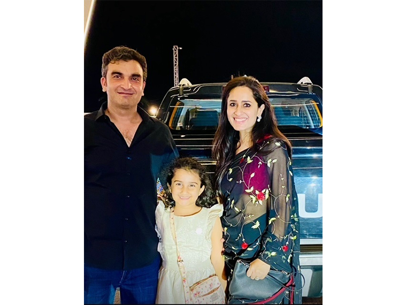 Family Photo of Tara Shan copy