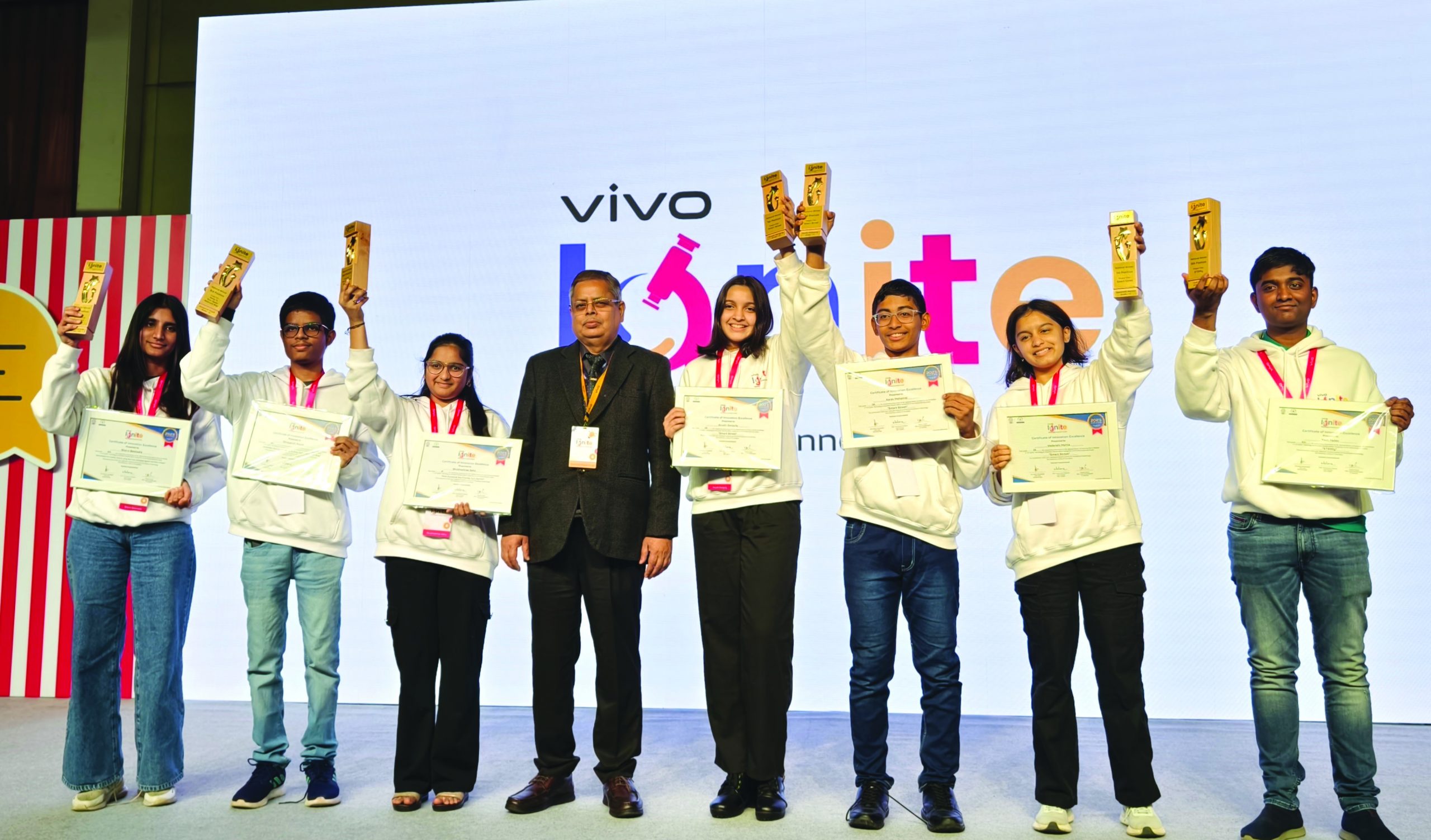 VIVO-YAs R from man in Black-V, A, A