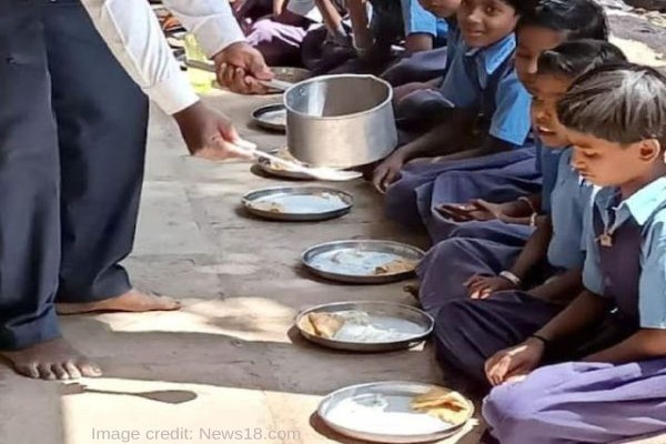Students from Palghar ashram schools fall ill