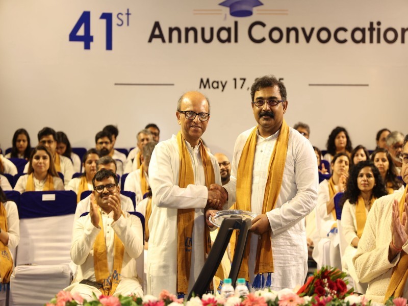 Sanjeev Krishnan and Prof. Himadri Das